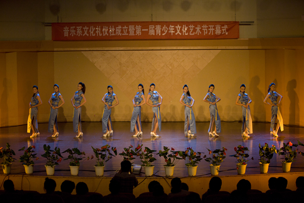 文化礼仪社风采展2.JPG