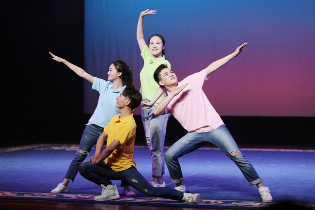 16演艺--综合月赛《青春不散场》.jpg